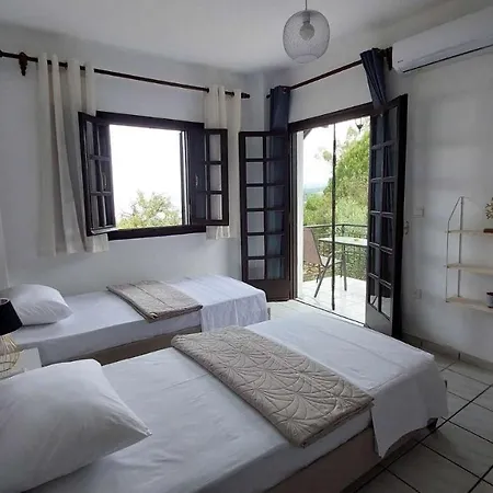 Tranquil Haven: Rastoni Villa