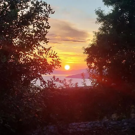 Tranquil Haven: Rastoni * Neokhorion (Messenia)