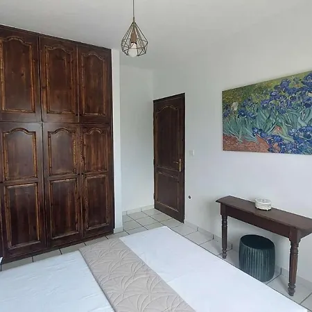 Tranquil Haven: Rastoni Neokhorion (Messenia)