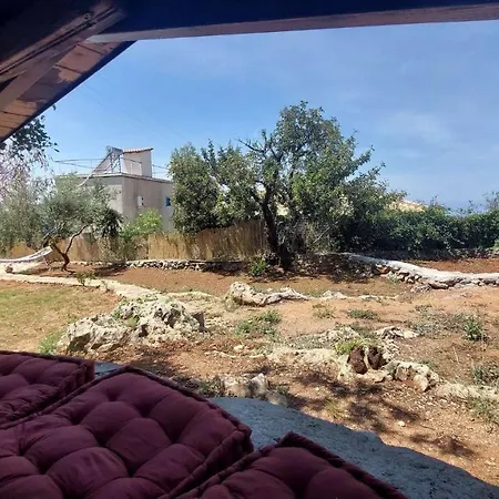 Tranquil Haven: Rastoni * Neokhorion (Messenia)