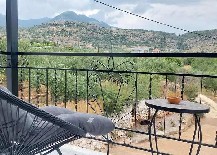 Tranquil Haven: Rastoni Neokhorion (Messenia)