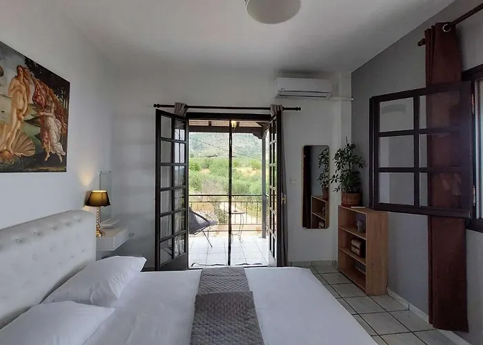 Tranquil Haven: Rastoni Villa