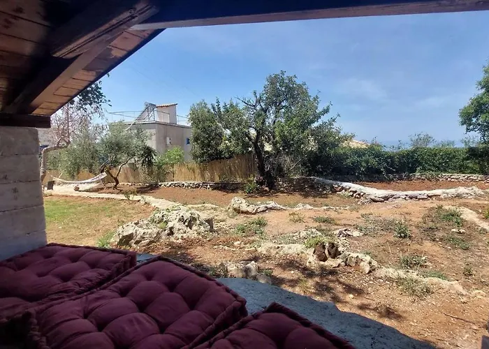 Tranquil Haven: Rastoni * Neokhorion (Messenia)